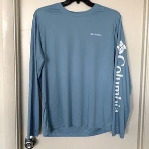 Men Columbia shirt